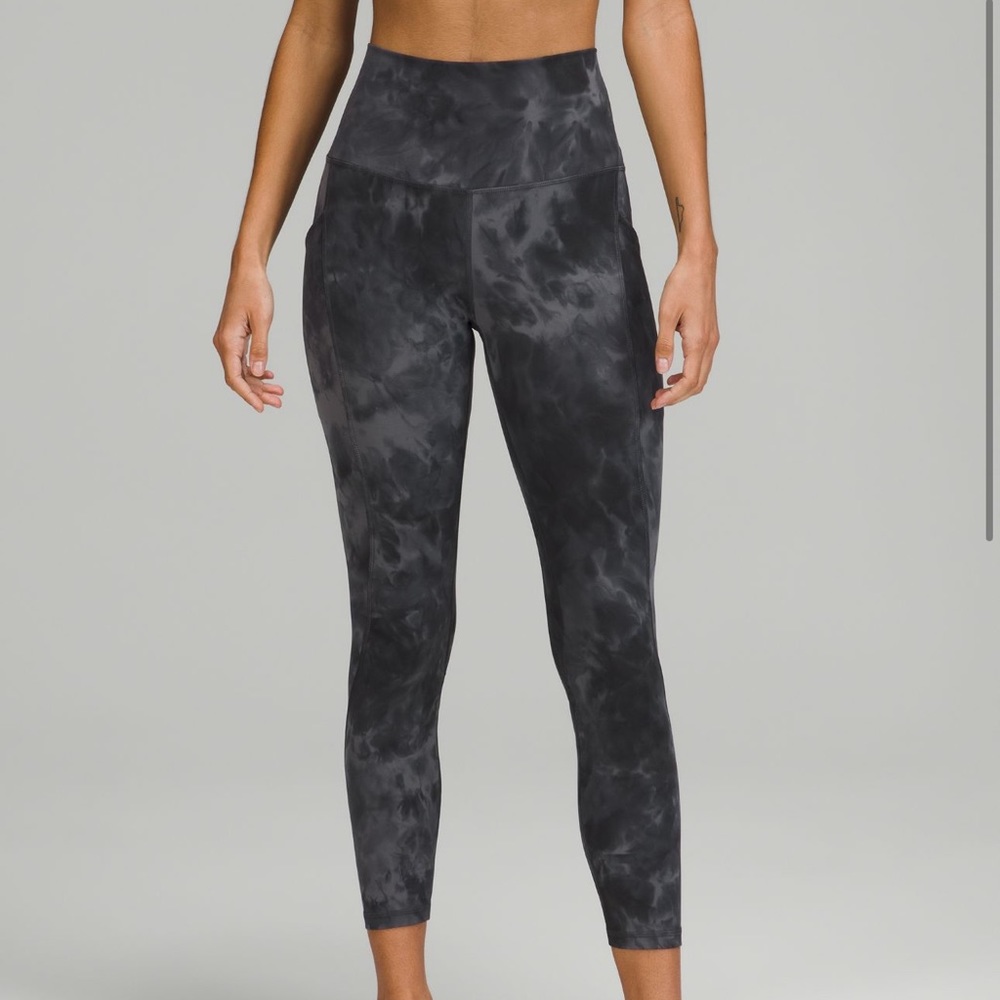 Lululemon High-Rise Align with pockets